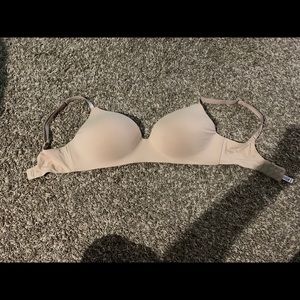 34DDD Victoria Secret Bra